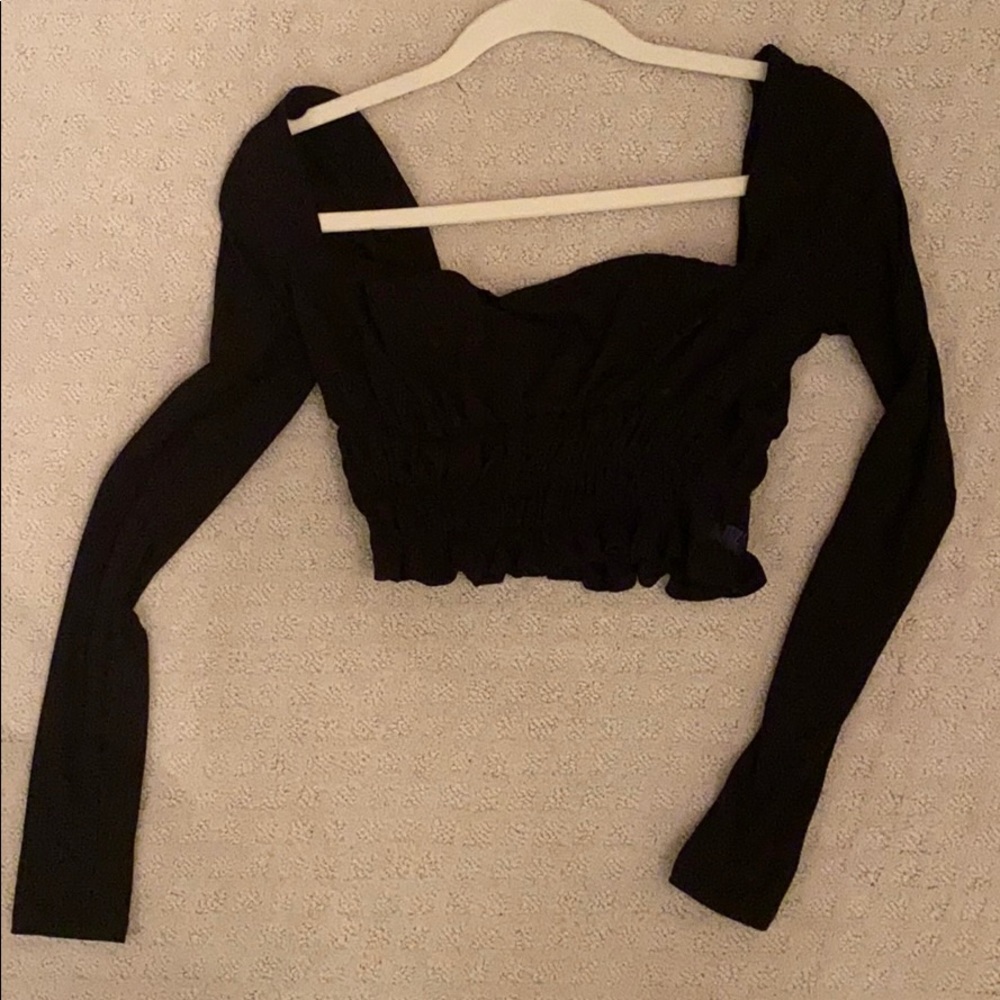 Black Long sleeve Crop Top